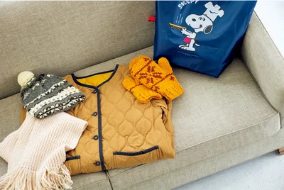 お出かけ先でアウター類を収納