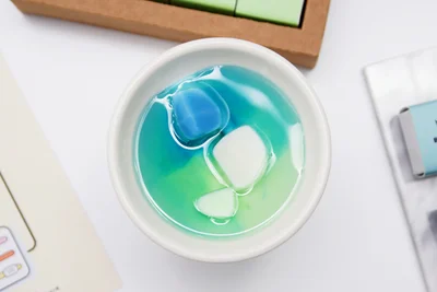 【画像を見る】パステルカラーのキャンドルたちが、やさしく溶けあう様子にも癒される