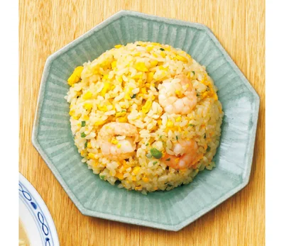 食べ応えのあるサイズのえびを使用し、ふっくら大きな卵がたっぷり入っています