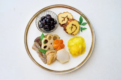 おせちはワンプレートに盛ってもステキ！