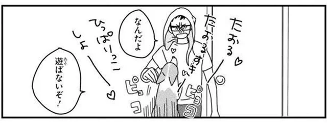 タオルで遊びたいコーギーを巧みにかわす飼い主