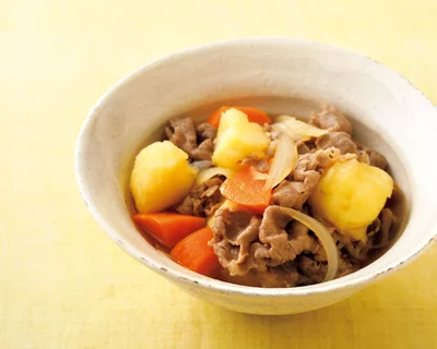 自然に食材が生きる味わいに仕上がるように、しょうゆ、本みりん、砂糖、塩、清酒、だし（かつお、昆布）だけをブレンド