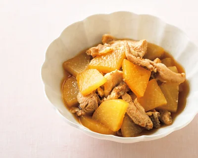 本格的なおかずが、具材を入れてレンチンするだけで完成するのがすごい！