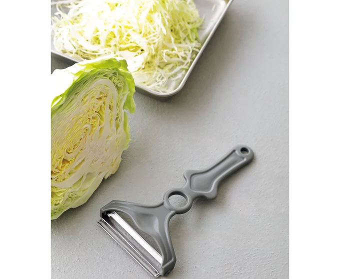 オリジナルのギザ刃で、キャベツをより細く、ふわふわな食感にスライス
