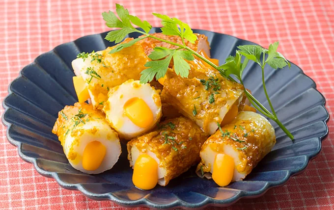 とろっと溶けたチーズとカレーマヨであえたちくわは相性抜群