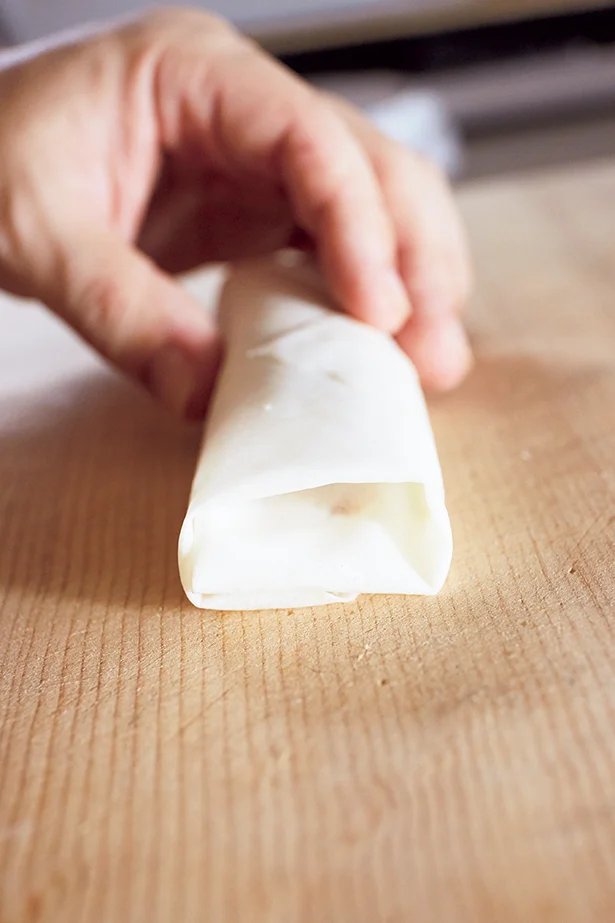 ふっくらと巻くことで空気の層ができてパリパリな食感に！