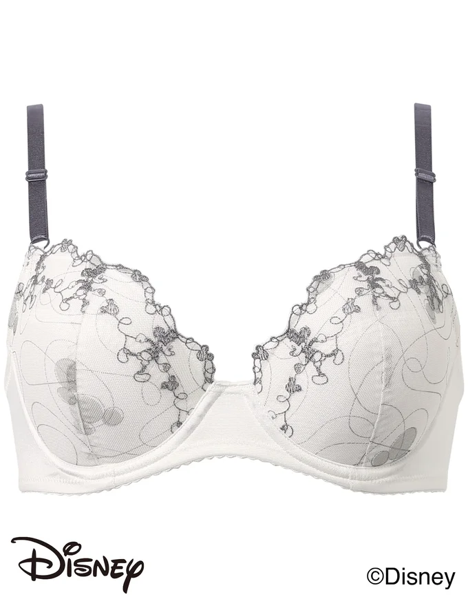 ふんわりフィットしてバストアップする「ナチュラルアップブラ」