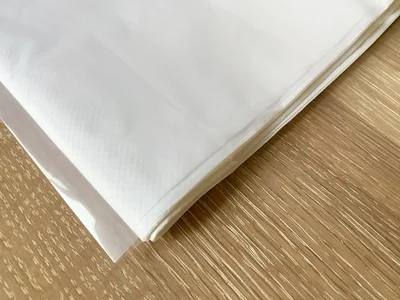 約15リットルのゴミ袋だとほんの少しだけクリホルダーがはみ出る