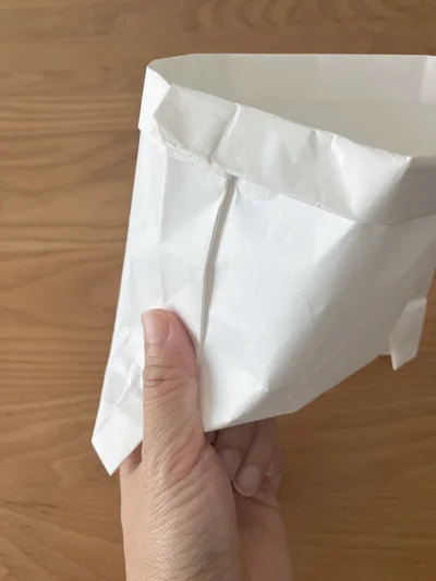 サイドを押さえながらゆっくり広がるのが◎（▶︎活用術をチェック｜小さめサイズ）