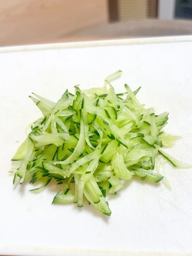 みずみずしいきゅうりの千切りが完成!