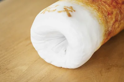 おおきなちくわ…？▶このちくわの正体を見る（⇒次へ）