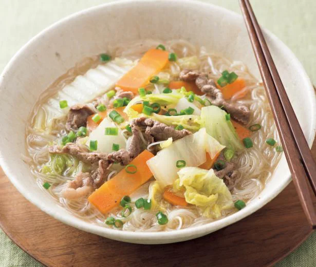 「牛肉と白菜のあつあつ汁ビーフン」