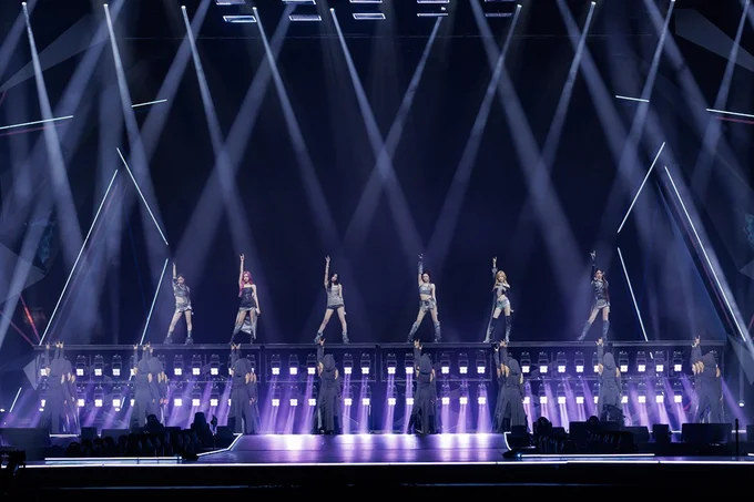 『2025 MAMA AWARDS』では「FANS' CHOICE FEMALE TOP10」を受賞