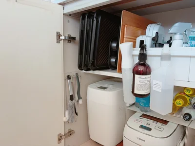 ブラシ類を吊るす収納に 　　▶その②は？