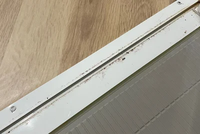 汚れがぎっしり溜まっています　　　▶どうやって汚れを落とす？