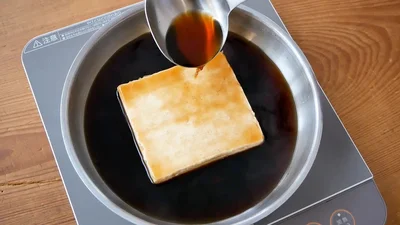 お豆腐を煮ます