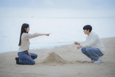 海辺のシーンが印象的だったと来日会見で語っていました！