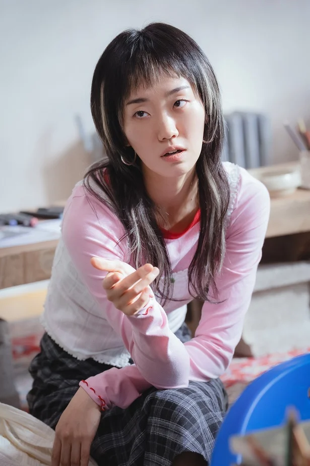 大学時代のサークル「支離滅裂」の先輩もふたりを盛り上げる