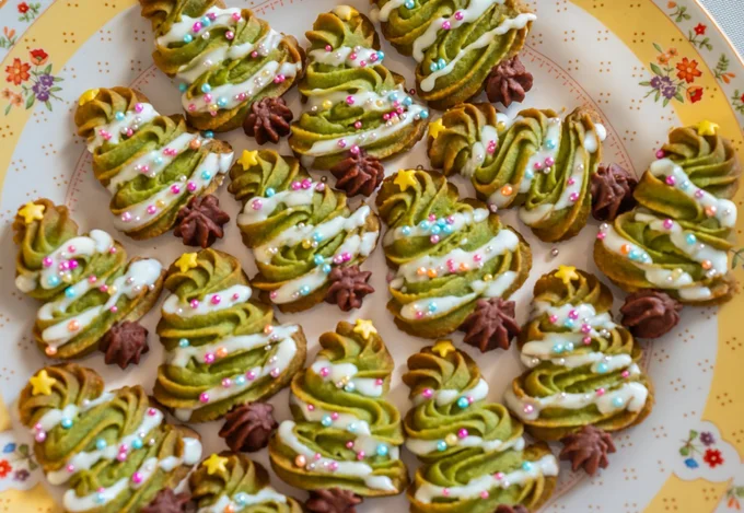 さらにキュート！▶︎クマちゃんのクッキーシュー、9年前の出来ばえは？（⇒次へ）