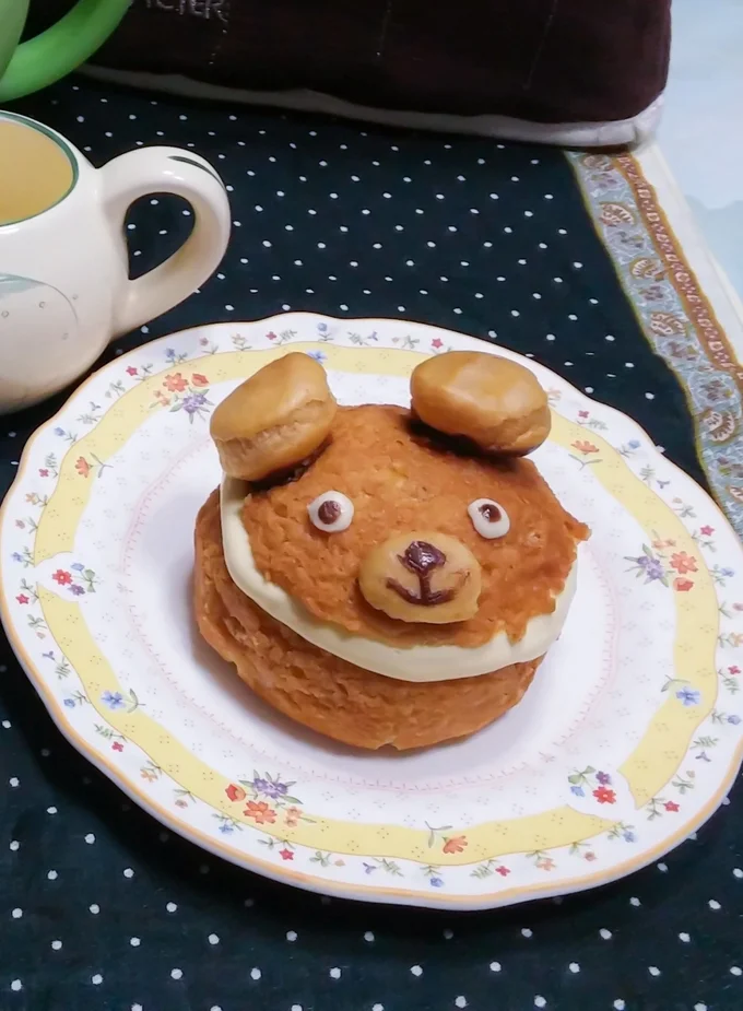 2016年作のクマちゃんクッキーシュー。表情がかわいい♪ ▶︎それが2025年になると…？（⇒次へ）