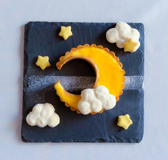 お月さまのレモンタルト▶︎タルトシリーズ続きます。繊細なデコレーションにため息…（⇒次へ）