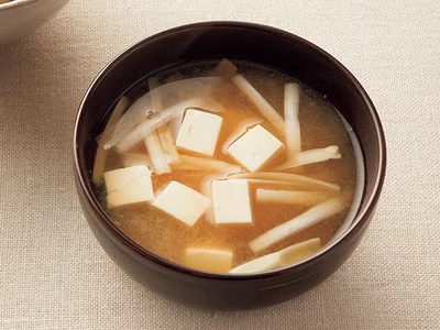 長ねぎと豆腐のみそ汁
