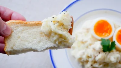 一つの鍋で一緒に茹でて、素材の味わいを余すところなく活かしたペーストは、材料も作り方もシンプルなのにおいしさは十分