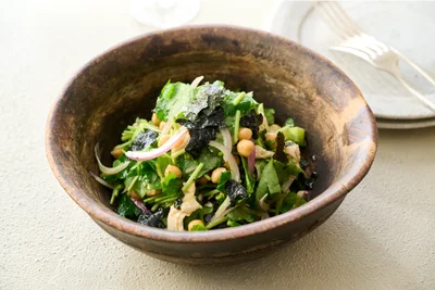 ひよこ豆とチキンののりわさびドレッシングサラダ