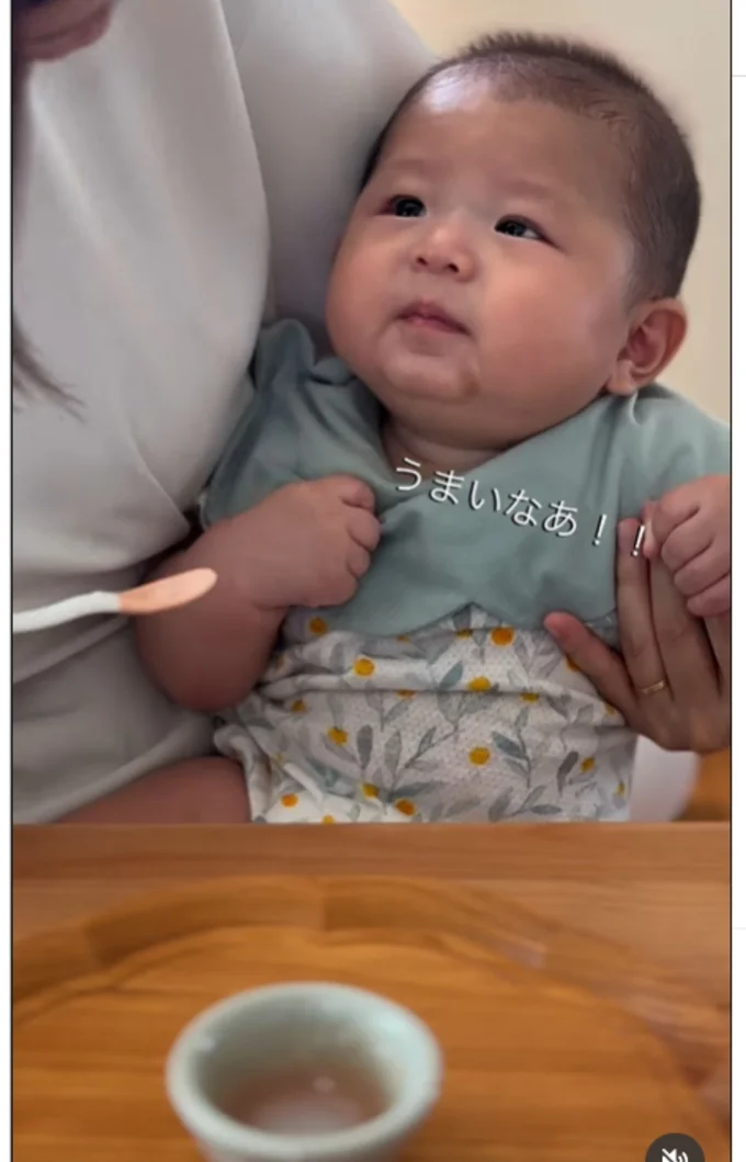 「うまい！ママ、美味しいよ！」▶（次画像からブラック企業で命を落とした男が赤ちゃんに転生し人生をやり直す『赤ちゃんに転生した話』が読めます）