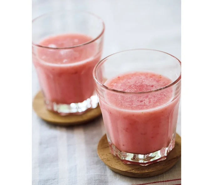 甘酸っぱい旬のいちごで作るデザートみたいな一杯「いちご甘酒」