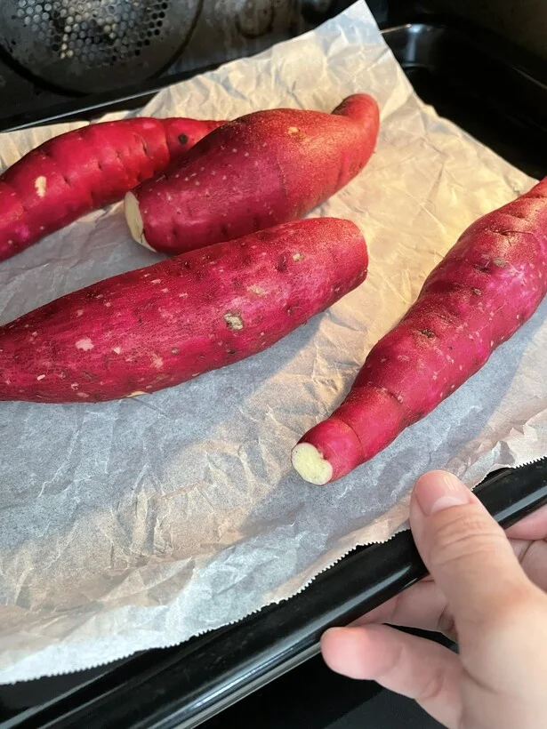160℃のオープンで2時間焼き上げる。余熱はなしでOK（▶︎2時間後…）