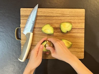 縦向きとは異なり、手でも簡単に種が取れる！