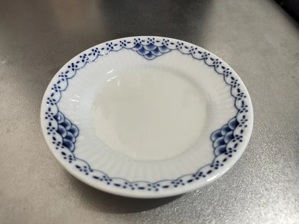 サラダ油を大さじ1/2〜１を入れるだけ！（▶︎次へ）