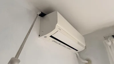 エアコンの上　　　▶高い所ではなくても使える！