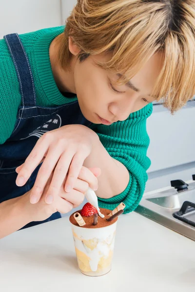 小山さんの真剣な眼差し