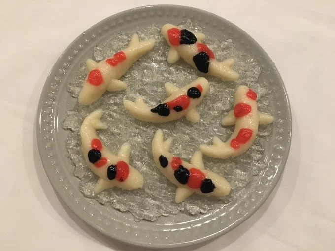 錦鯉の白玉団子▶︎一緒に合わせるのは…（⇒次へ）