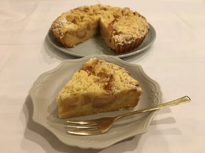 りんごのクランブルタルト▶︎中もりんごが…（⇒次へ）