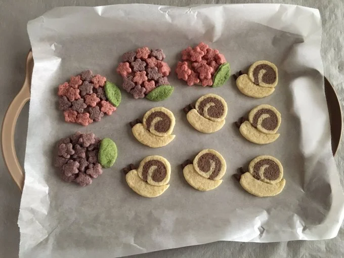 紫陽花とかたつむりのクッキー▶︎組み合わせると…（⇒次へ）