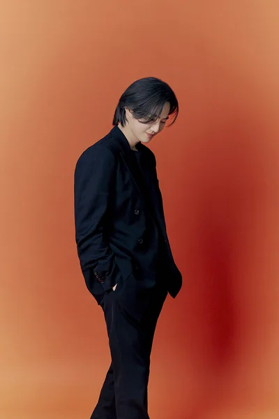 デビュー記念日である4月8日に行われたライブ配信では、EXOのファンミーティングの開催を電撃発表しました！待ち遠しいですね