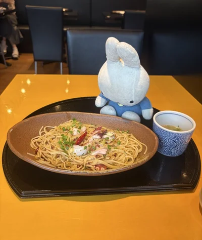 スパゲティー店におでかけ▶おでかけの楽しさが増しますね！（⇒次へ）