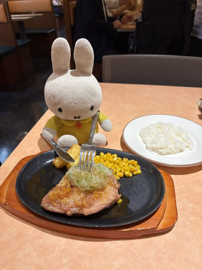 ファミリーレストランにおでかけ▶時には人生相談も！（⇒次へ）