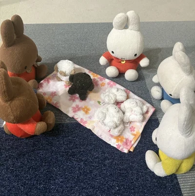 一匹ずつお世話係が!▶お世話スタート（⇒次へ）