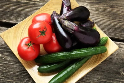 【写真を見る】果菜・根菜は野菜室に入れましょう