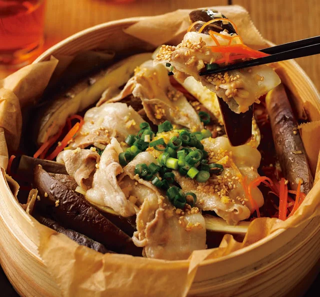 とろ～りなす×豚肉の組み合わせがたまらん！「なすと豚肉の中華蒸し」