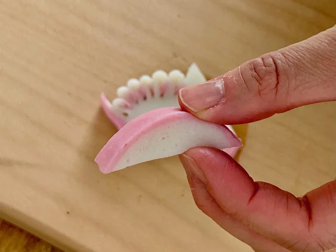 カットしたものは、後で使うので残しておきます