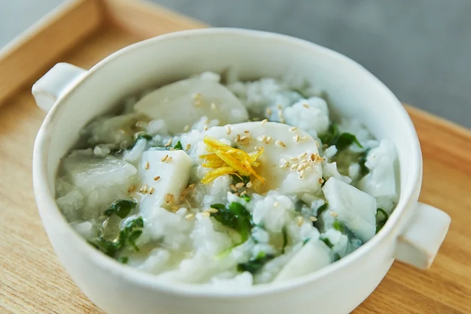 疲れた胃をいやす、中華風かまぼこ七草粥