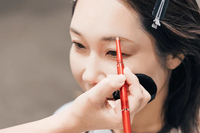 顔の印象は「眉」が８割!?