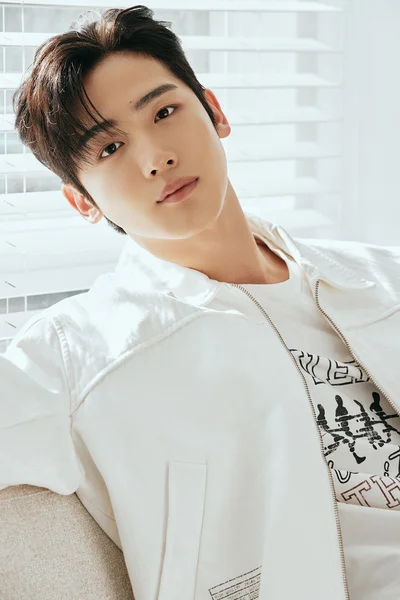 オーディション番組『PRODUCE X 101』に出演し見事最終順位１位に！