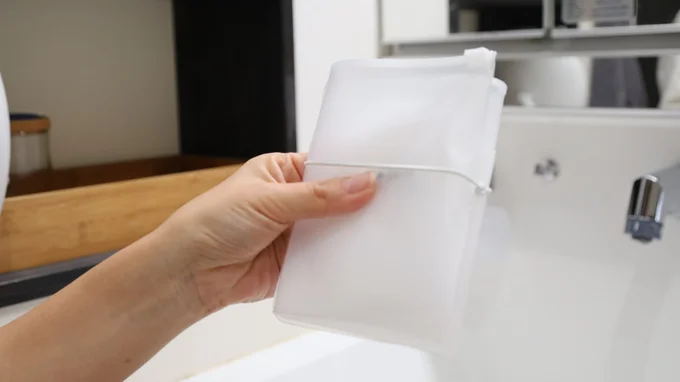 旅行中のバッグの中でもかさばらないコンパクトなサイズ　　