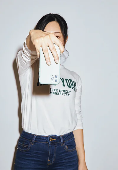 スマホを逆さ持ち